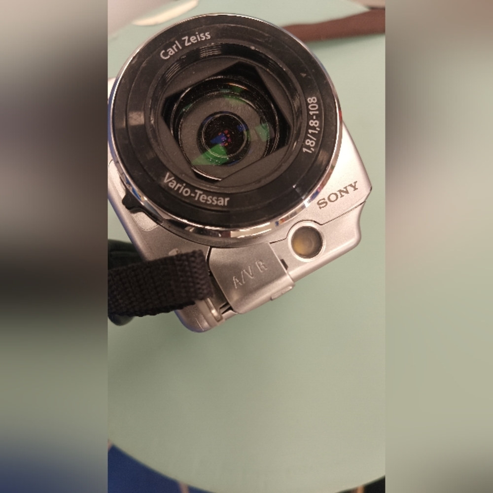 sony handycam dcr sr68 hdd silver camcorder - Picture 2 of 4